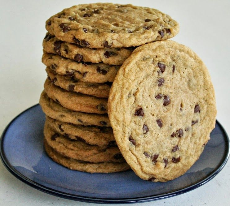 Copycat Panera Chewy Chocolate Chip Cookies Cookies Recipes Chocolate 