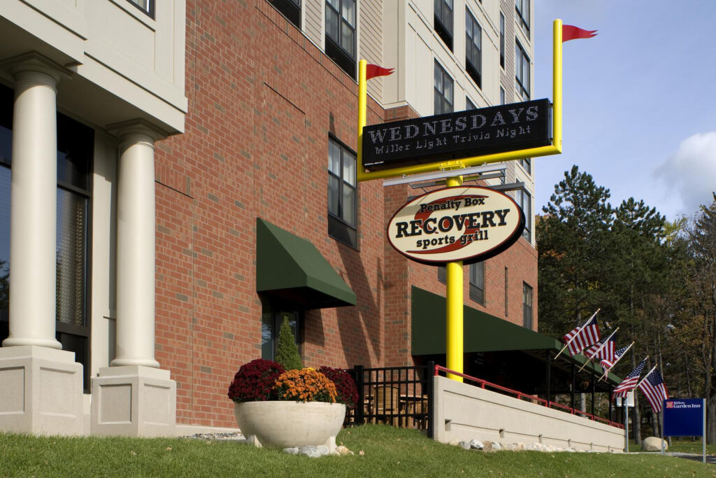 Recovery Sports Grill Troy Corporate Events Wedding Locations 